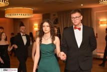 Mechanik zabalował na studniówce - sala pękała w szwach