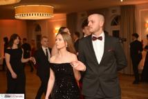 Mechanik zabalował na studniówce - sala pękała w szwach