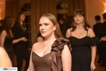 Mechanik zabalował na studniówce - sala pękała w szwach