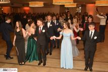 Mechanik zabalował na studniówce - sala pękała w szwach