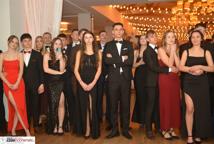 Mechanik zabalował na studniówce - sala pękała w szwach