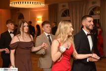 Mechanik zabalował na studniówce - sala pękała w szwach