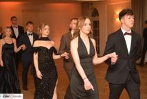 Mechanik zabalował na studniówce - sala pękała w szwach