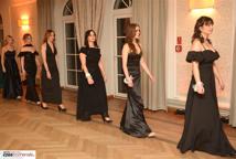 Mechanik zabalował na studniówce - sala pękała w szwach