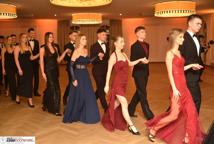 Mechanik zabalował na studniówce - sala pękała w szwach