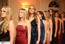 Mechanik zabalował na studniówce - sala pękała w szwach