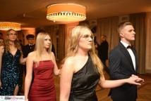 Mechanik zabalował na studniówce - sala pękała w szwach