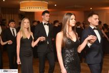 Mechanik zabalował na studniówce - sala pękała w szwach