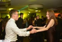 Mechanik zabalował na studniówce - sala pękała w szwach