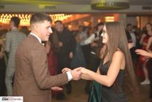 Mechanik zabalował na studniówce - sala pękała w szwach