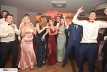 Mechanik zabalował na studniówce - sala pękała w szwach