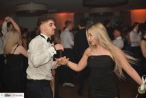 Mechanik zabalował na studniówce - sala pękała w szwach