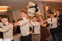 Mechanik zabalował na studniówce - sala pękała w szwach