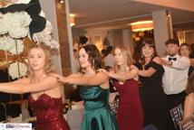 Mechanik zabalował na studniówce - sala pękała w szwach