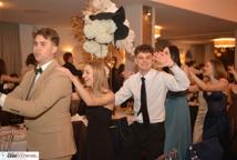 Mechanik zabalował na studniówce - sala pękała w szwach