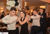 Mechanik zabalował na studniówce - sala pękała w szwach