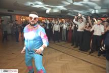 Mechanik zabalował na studniówce - sala pękała w szwach