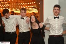 Mechanik zabalował na studniówce - sala pękała w szwach