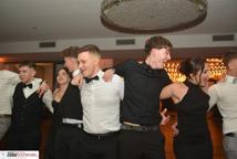 Mechanik zabalował na studniówce - sala pękała w szwach