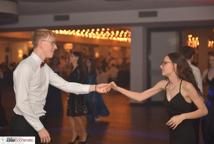 Mechanik zabalował na studniówce - sala pękała w szwach