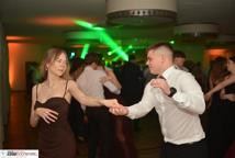 Mechanik zabalował na studniówce - sala pękała w szwach