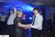 Mechanik zabalował na studniówce - sala pękała w szwach