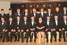 Mechanik zabalował na studniówce - sala pękała w szwach