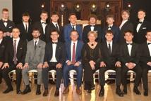 Mechanik zabalował na studniówce - sala pękała w szwach