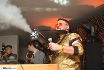 Mechanik zabalował na studniówce - sala pękała w szwach