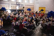 Cezary Pazura w Łapczycy - zobacz jak obchodzono Gminny Dzień Kobiet?