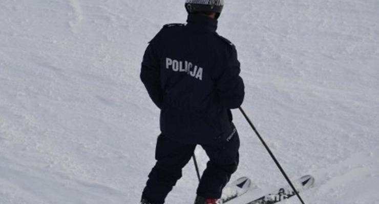 Policjanci na nartach