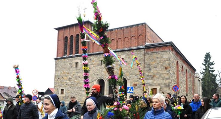 Tradycyjna procesja z palmami w parafii św. Mikołaja w Bochni