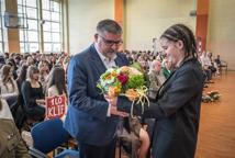 Maturzyści kończą szkołę