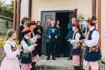 Dwa smoki w galerii Chełm – malarstwo, muzyka i taniec