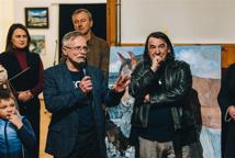 Dwa smoki w galerii Chełm – malarstwo, muzyka i taniec