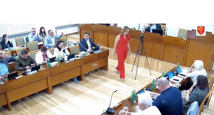 Czy radni są wprowadzani w błąd? - Przewodniczący Rady zwrócił uwagę na manipulację dokumentami