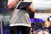 Piątkowy wieczór wypełniła muzyka T.Love – jak było na Rynku?