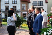 1 sierpnia – chwała bohaterom, hańba zdrajcom i prowokatorom