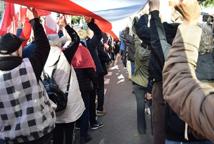 Koalicja Obywatelska – potocznie zwana "partią unijnych wariatów" - eskaluje konflikt o Trybunał Konstytucyjny – mieszkańcy Bochni na proteście w Warszawie