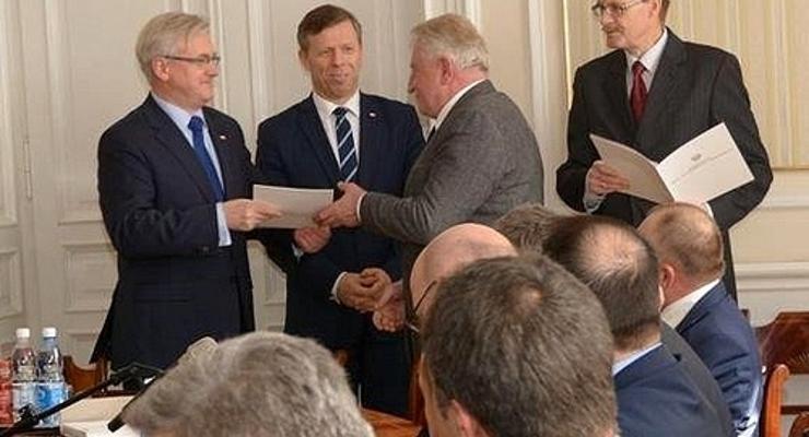 Promesy „mostowe” dla Powiatu
