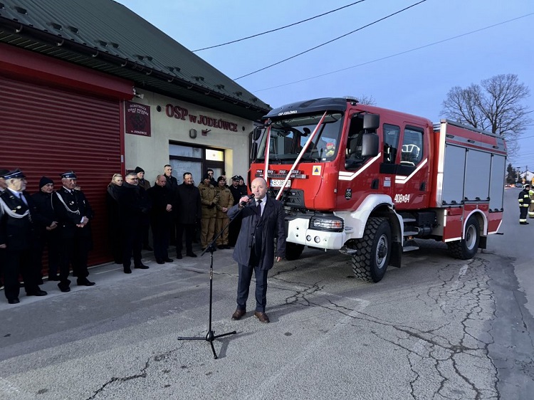 OSP w Jodłówce bogatsza o dwa samochody