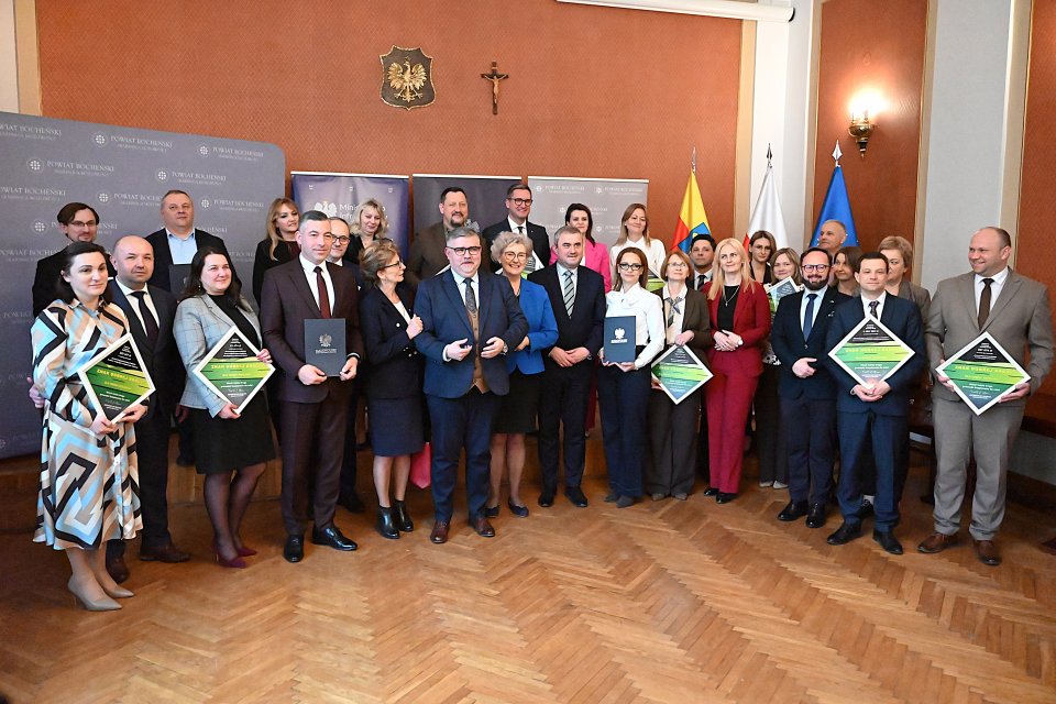 Rzezawa: 230 tys. dotacji na drogi