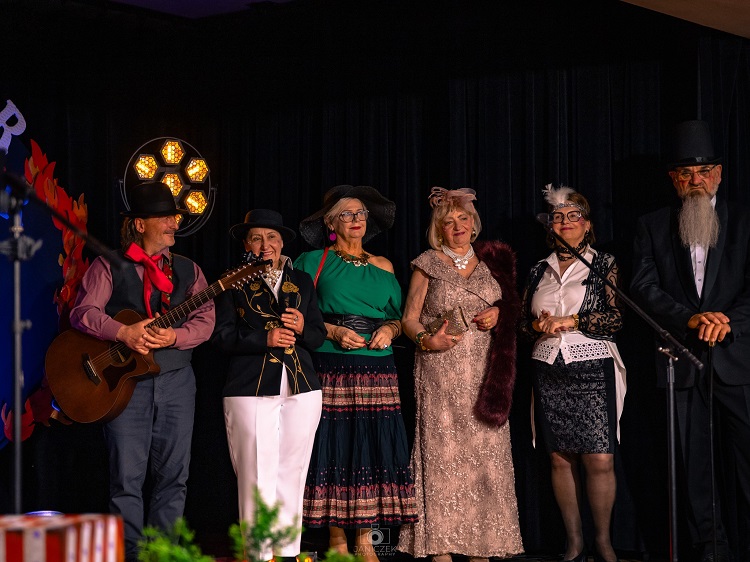 Żegocina: pokaz mody seniorów